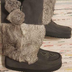 Manitobah Mukluks boots